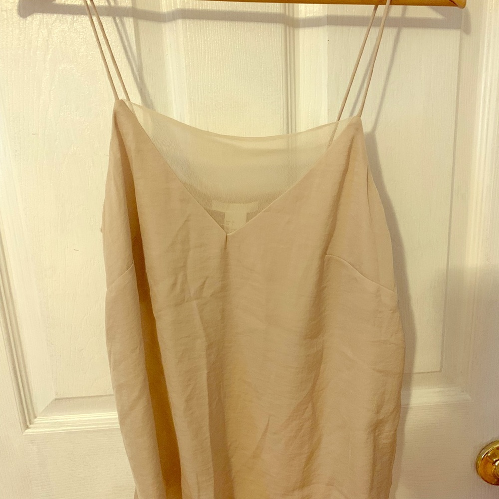H and m tan shirt